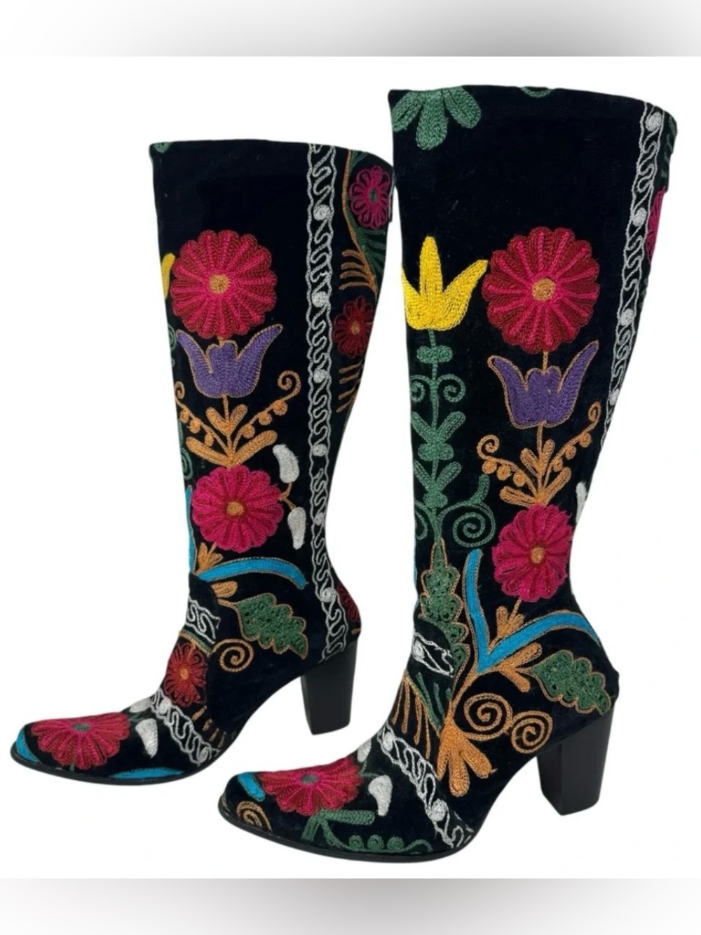 Suzani Women’s Vintage Y2K Bohemian Floral Embroidered Velvet Boots Size 8